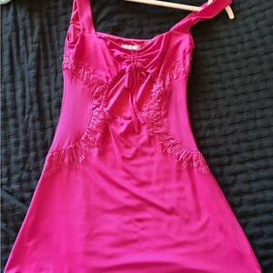 Chic Pink Lace Mini Dress